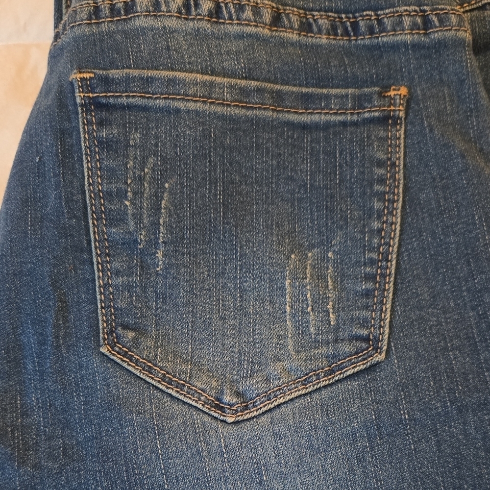NWT Rhinestone Embellished Capri Jeans - Picture 3 of 9